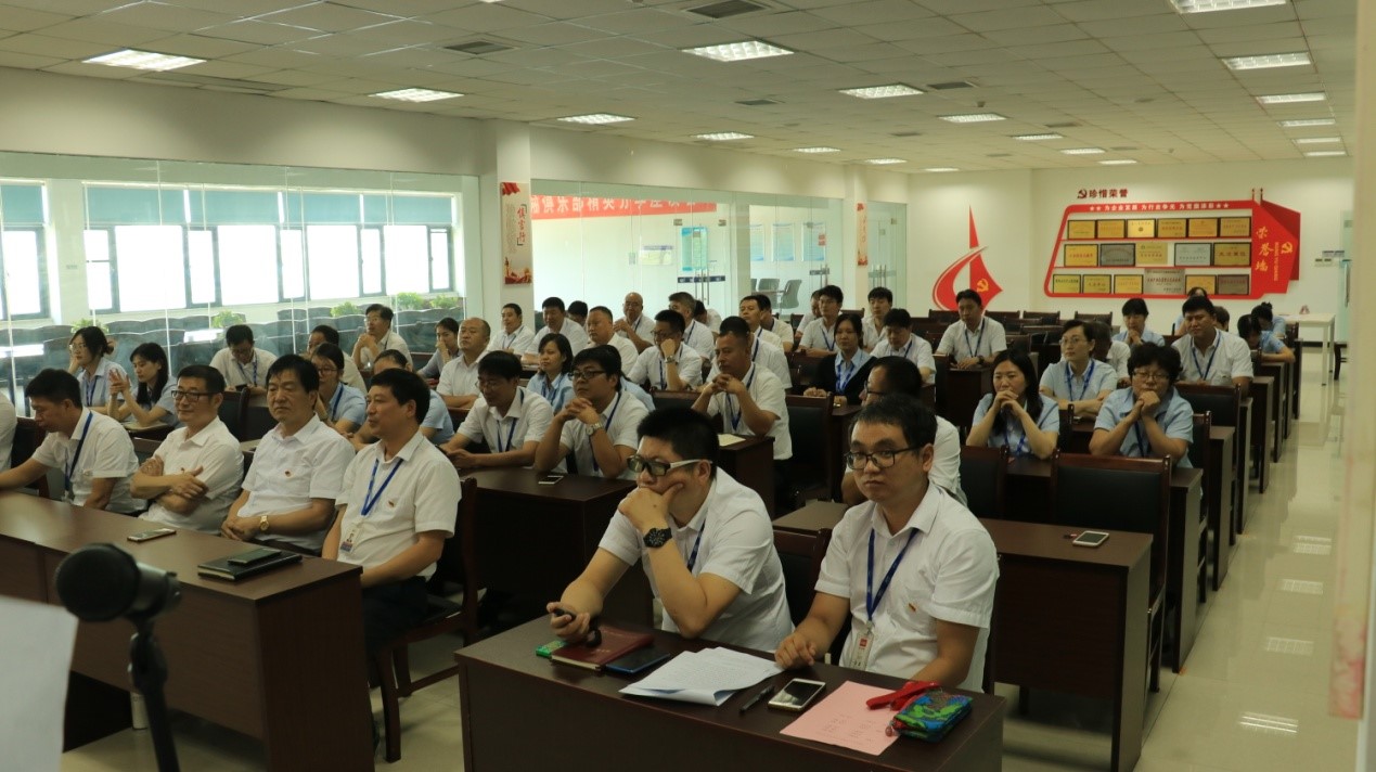 知识竞赛争先锋   比学赶超展风采 —— B体育在线登录乳业集团党委举办庆 “七一”党建知识竞赛