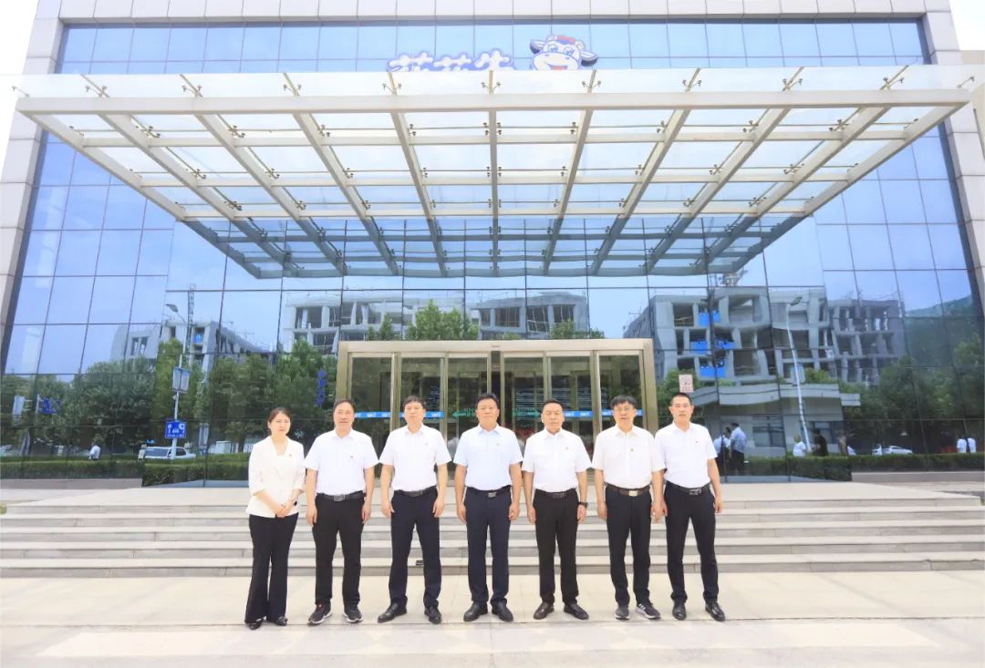 中国共产党B体育在线登录第二届委员会第二次党员大会胜利召开