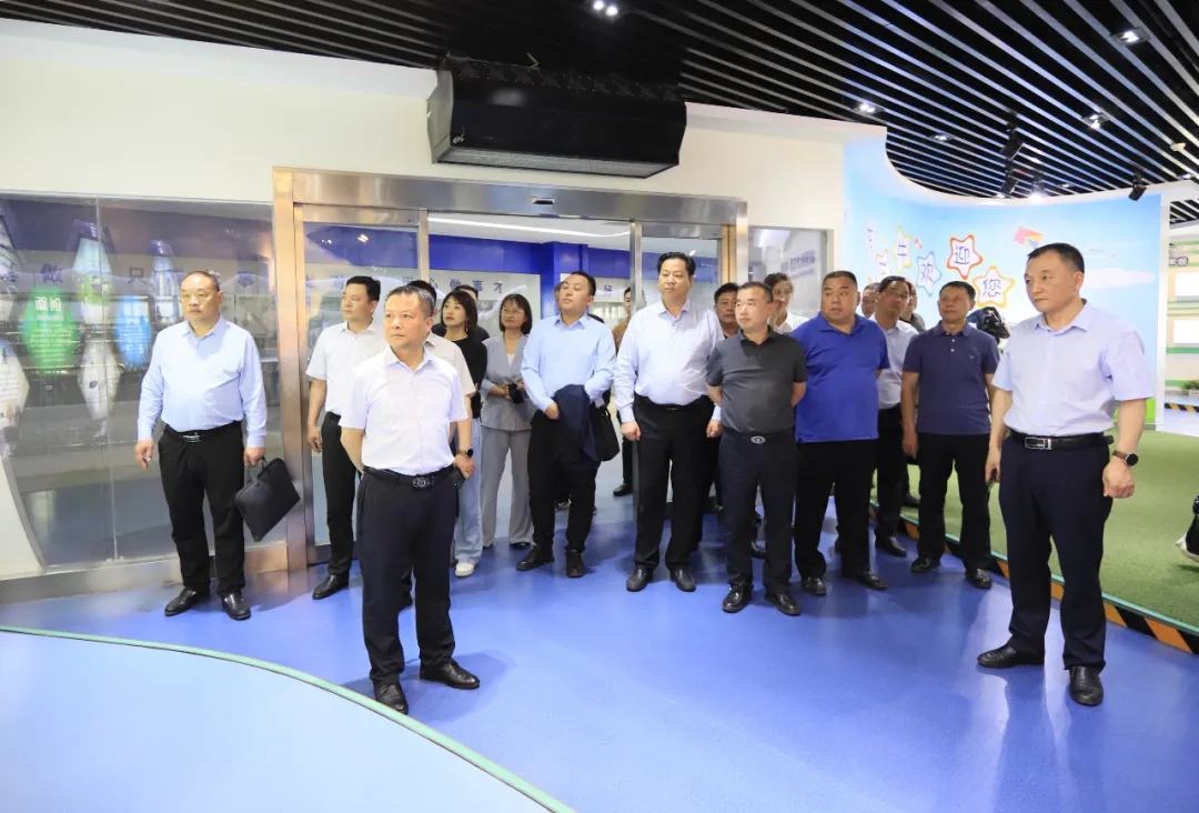 供销联动,创新共赢丨河南农投集团内部业务协同交流会在B体育在线登录乳业集团顺利召开 供销联动,创新共赢丨河南农投集团内部业务协同交流会在B体育在线登录乳业集团顺利召开