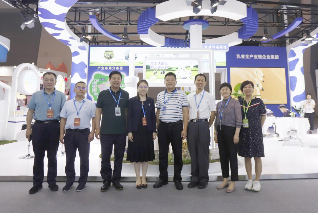 启航新征程 点亮新赛道丨B体育在线登录乳业集团参加第十四届中国奶业大会暨D20峰会，荣获“中国乳制品生产企业现代化等级5A级”评定殊荣