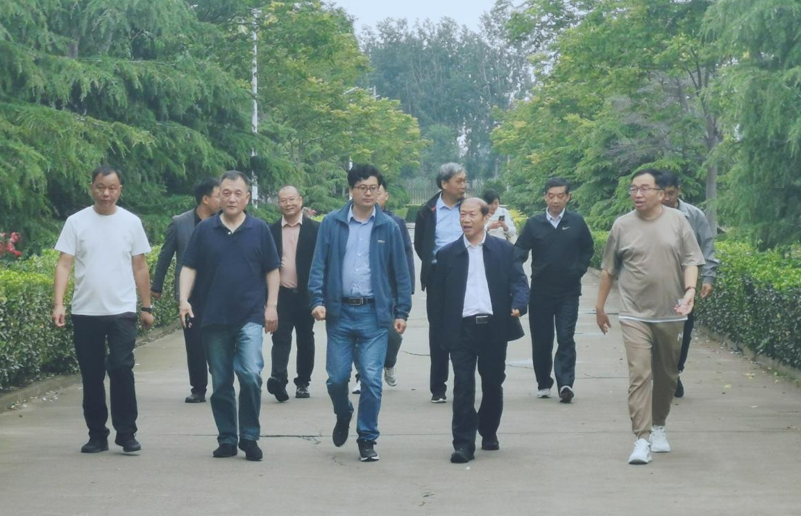 B体育在线登录丨河南农业大学党委副书记、校长介晓磊一行莅临B体育在线登录河南瑞亚参观调研