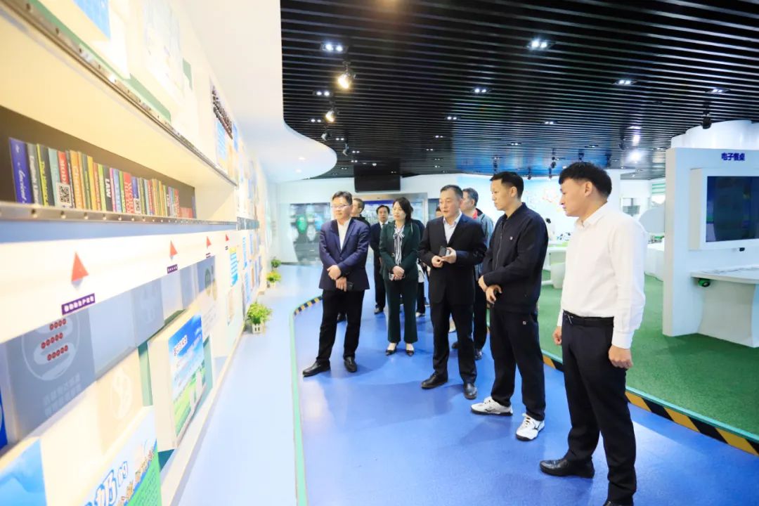 B体育在线登录| 省农投集团董事长李晓寰一行莅临B体育在线登录调研指导工作