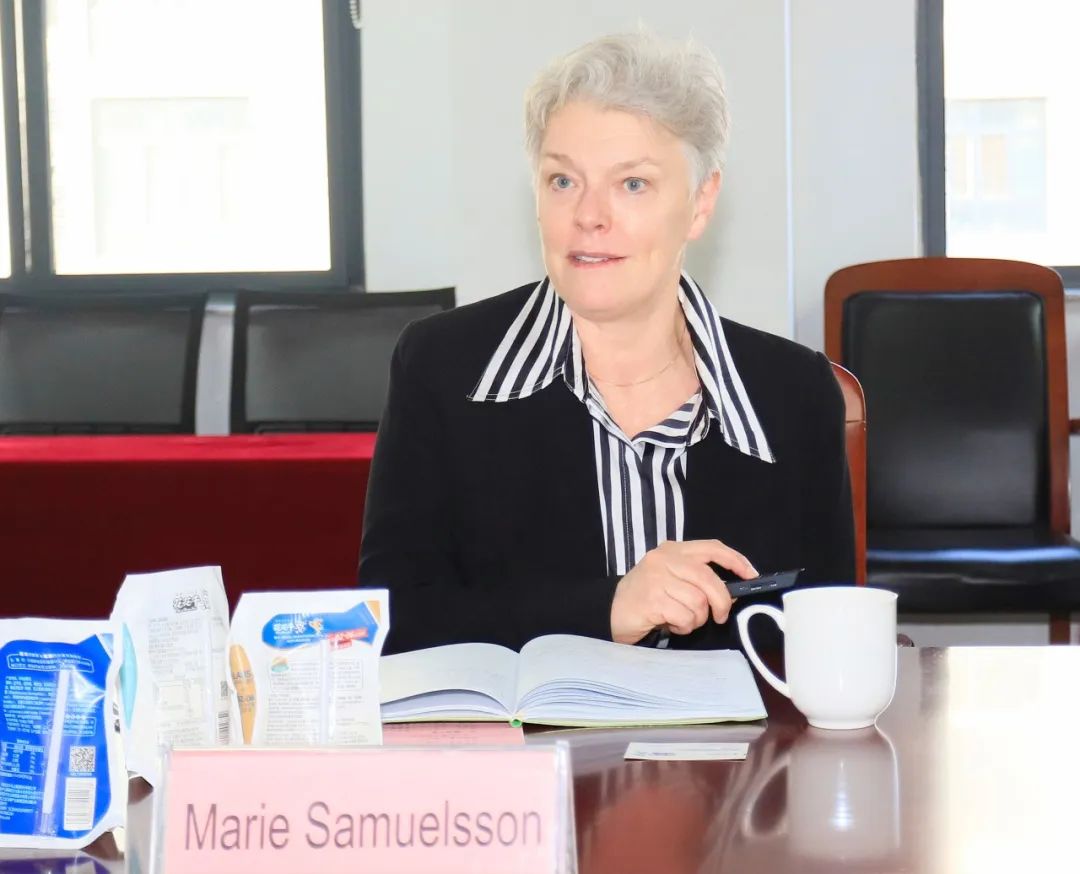 深化合作交流 互信共赢发展丨瑞典爱克林公司首席执行官 Ms.Marie Samuelsson 一行莅临B体育在线登录乳业集团参观座谈
