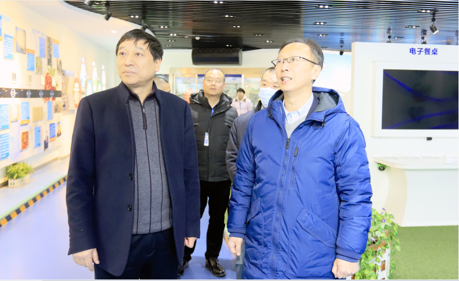 B体育在线登录丨东北农大食品学院院长、中原食品实验室首席科学家姜毓君教授莅临B体育在线登录乳业集团调研