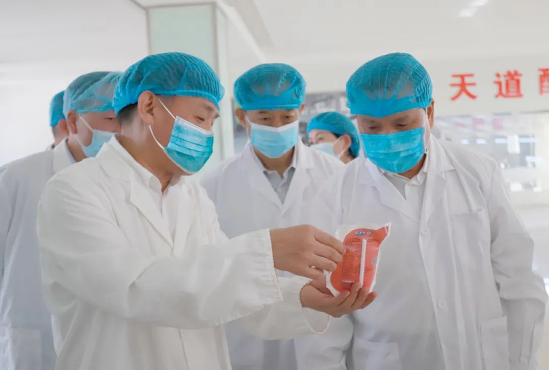 快讯丨河南省人民政府副省长武国定莅临B体育在线登录乳业集团瑞亚牧业调研奶源基地建设情况 快讯丨河南省人民政府副省长武国定莅临B体育在线登录乳业集团瑞亚牧业调研奶源基地建设情况