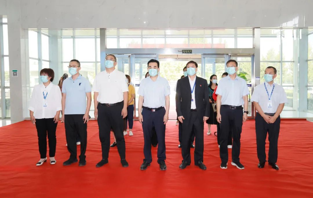 快讯 | 郑州创建国家食品安全示范城市暨2022食安郑州生产企业开放日·探秘B体育在线登录透明工厂活动举行 快讯 | 郑州创建国家食品安全示范城市暨2022食安郑州生产企业开放日·探秘B体育在线登录透明工厂活动举行