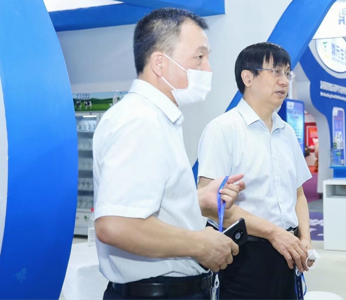 B体育在线登录 | 第34届中原畜牧业交易博览会开幕河南省人民政府副省长武国定莅临B体育在线登录展台参观