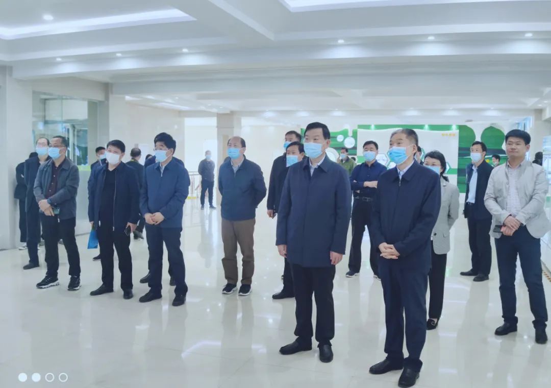 平顶山市人大常委会主任张明新莅临 B体育在线登录鲁山瑞亚参观调研