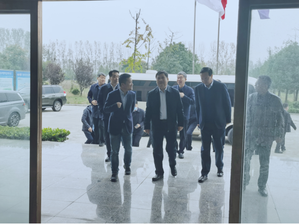 驻马店市委书记鲍常勇一行莅临B体育在线登录平舆瑞亚和新蔡瑞亚调研