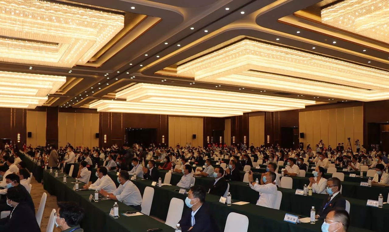 喜报 | B体育在线登录轻觉酸奶荣获第二十四届中国农产品加工业投资贸易洽谈会金质产品奖