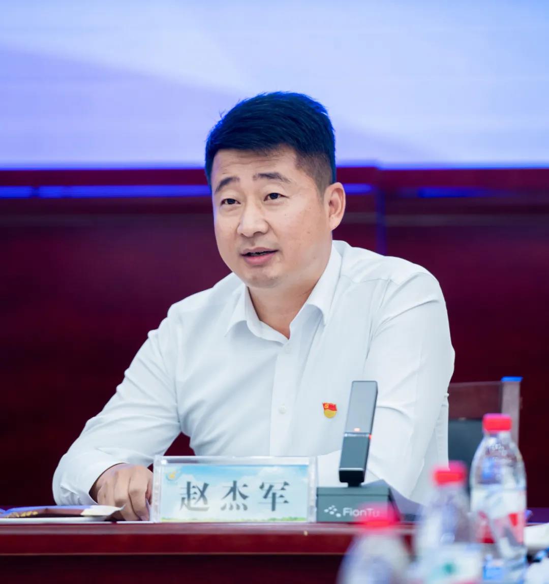 B体育在线登录| 兰考县人民政府与蒙牛、B体育在线登录达成战略合作 助力河南奶业高质量发展