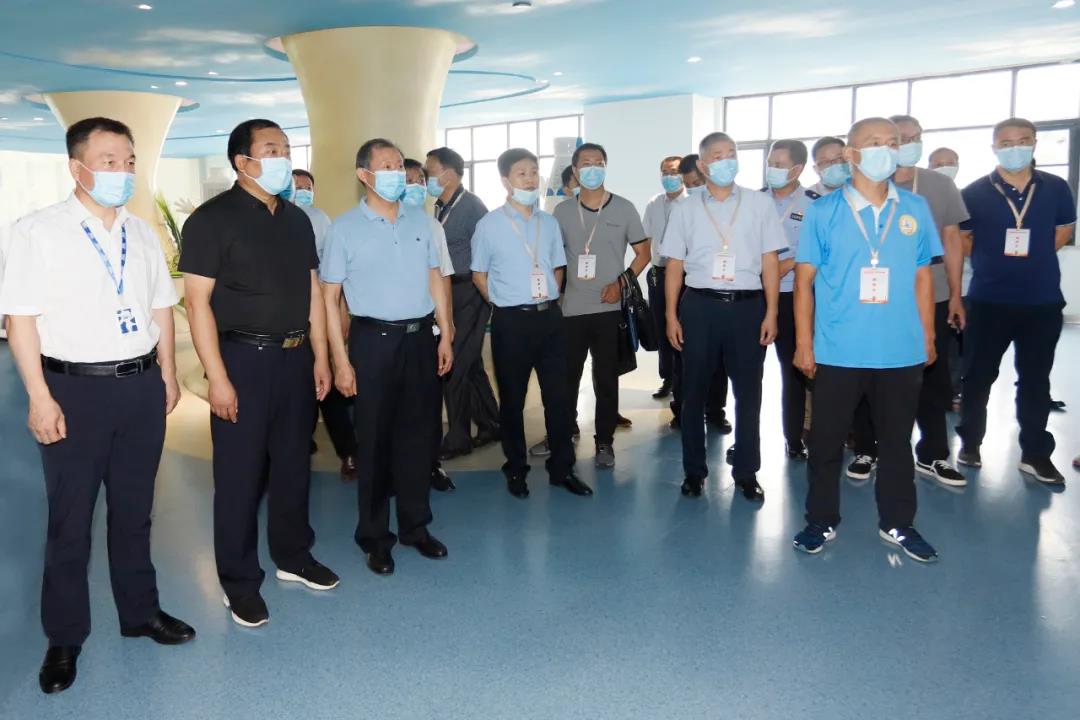 郑州市安全生产双重预防体系建设现场观摩会在B体育在线登录乳业集团郑州分公司召开