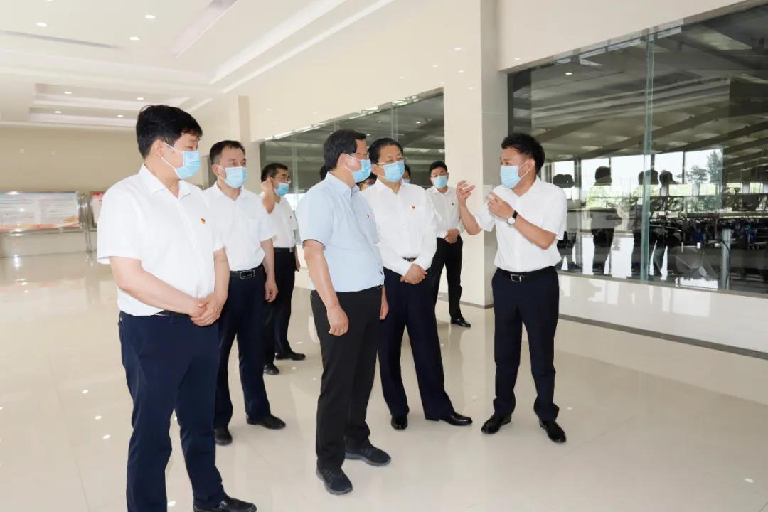 快讯 | 河南省委常委、省纪委书记、省监委主任任正晓莅临B体育在线登录乳业集团新蔡瑞亚牧场调研