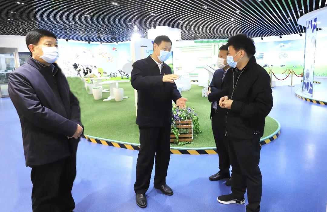 河南省委农办主任、农业农村厅厅长申延平一行调研河南B体育在线登录乳业集团