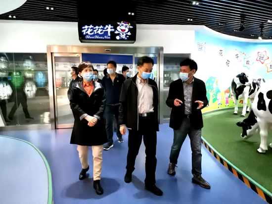 郑州市人大副主任孙黎、市政府副市长李喜安一行 莅临B体育在线登录开展“三送一强”活动