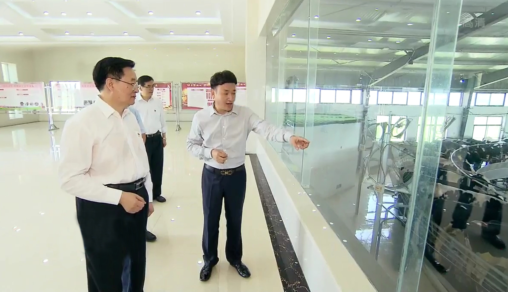 省委书记王国生到河南B体育在线登录乳业集团·新蔡瑞亚牧业有限公司调研