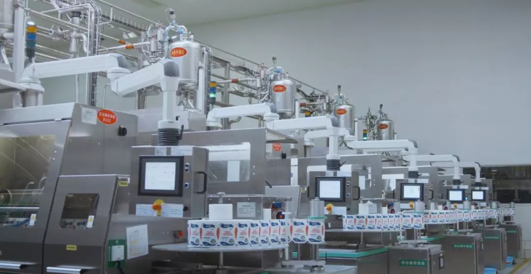 第31届中原畜牧业交易博览会 || B体育在线登录乳业集团获“河南省畜牧行业——最具影响力品牌”奖