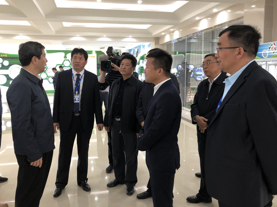 河南省委副书记、省长陈润儿一行莅临 B体育在线登录集团鲁山瑞亚牧业有限公司视察调研