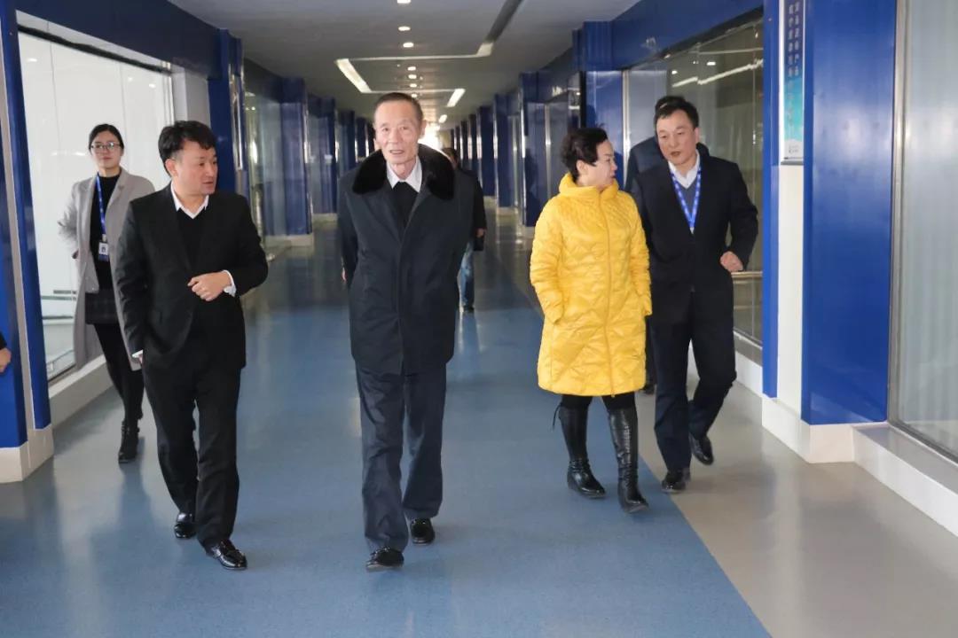 中国奶业协会高鸿宾会长莅临B体育在线登录指导工作