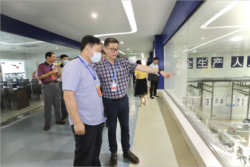 快讯|郑州市人大代表莅临河南B体育在线登录乳业集团参观调研
