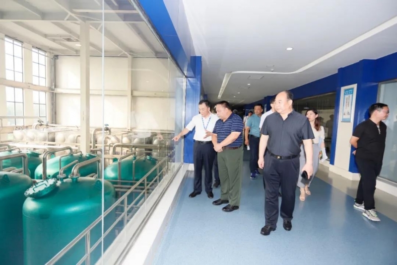 快讯 | 河南省人民政府食品安全委员会办公室第三批食品安全示范区验收组领导莅临B体育在线登录乳业集团验收