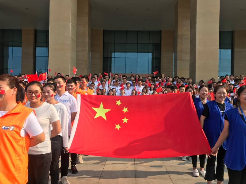 B体育在线登录 唱红歌 祝福我的国！！！