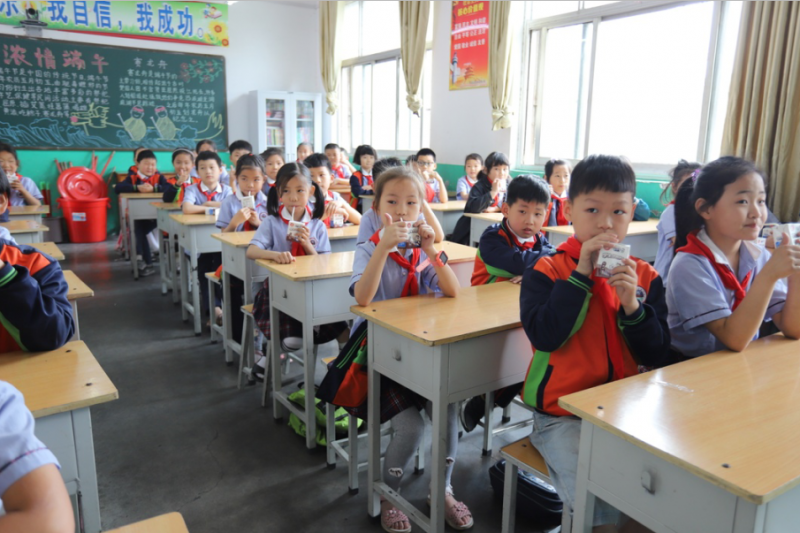 做好一杯放心奶 ——“B体育在线登录”成长记