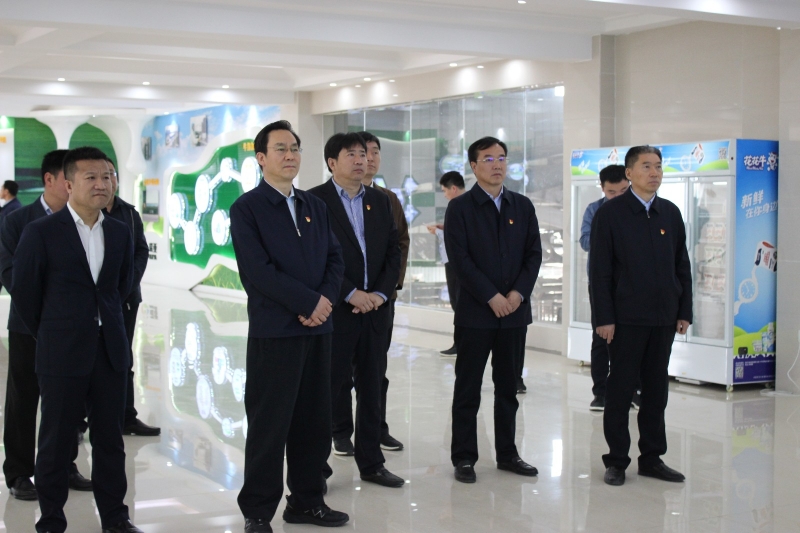 河南省委常委、组织部部长孔昌生 莅临河南B体育在线登录集团鲁山瑞亚牧业有限公司调研