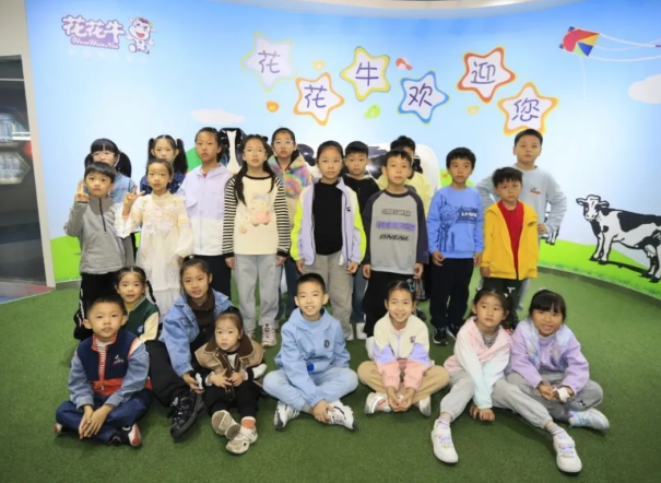 “诚信尚俭 共享食安”郑州市食品安全宣传周企业开放日暨食品安全儿童绘画作品颁奖仪式在B体育在线登录成功举办